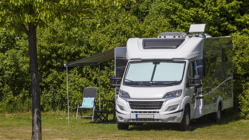 Séjour en emplacement caravane au camping Clos de Banes en Aveyron