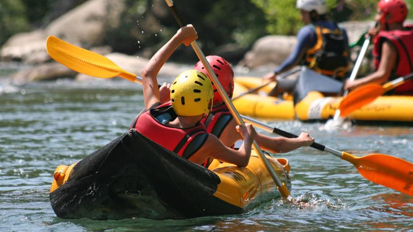Kayak au gorge de la Truyere pres de Laguiole - Clos de Banes