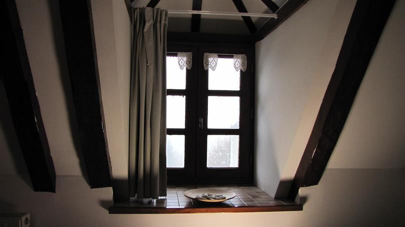 Chambre d'hôtes avec vue sur la piscine Aveyron - Clos de Banes