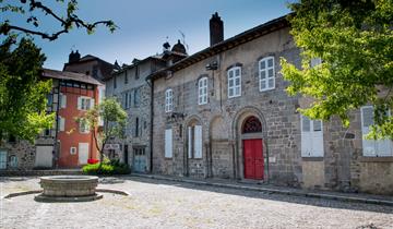 Place Saint Geraud, Aurillac - Clos de Banes