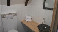 Toilettes et lavabo - Clos de Banes