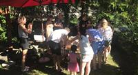 Repas entre vacanciers du Clos de Banes