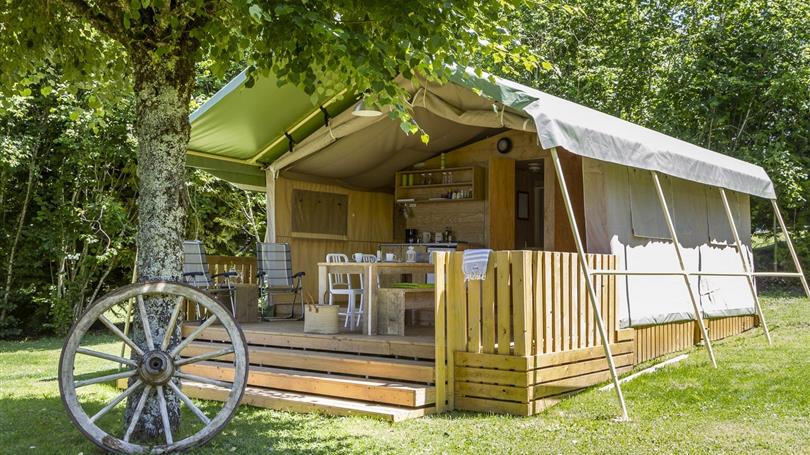 Tente safari confort camping Clos de Banes Argences en Aubrac
