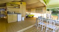 Entree des tentes safari comfort a Argences en Aubrac - Clos de Banes